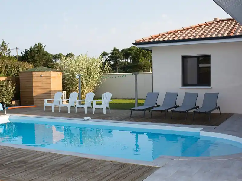 Nettoyage piscine dans le Gard - Renovation Sud